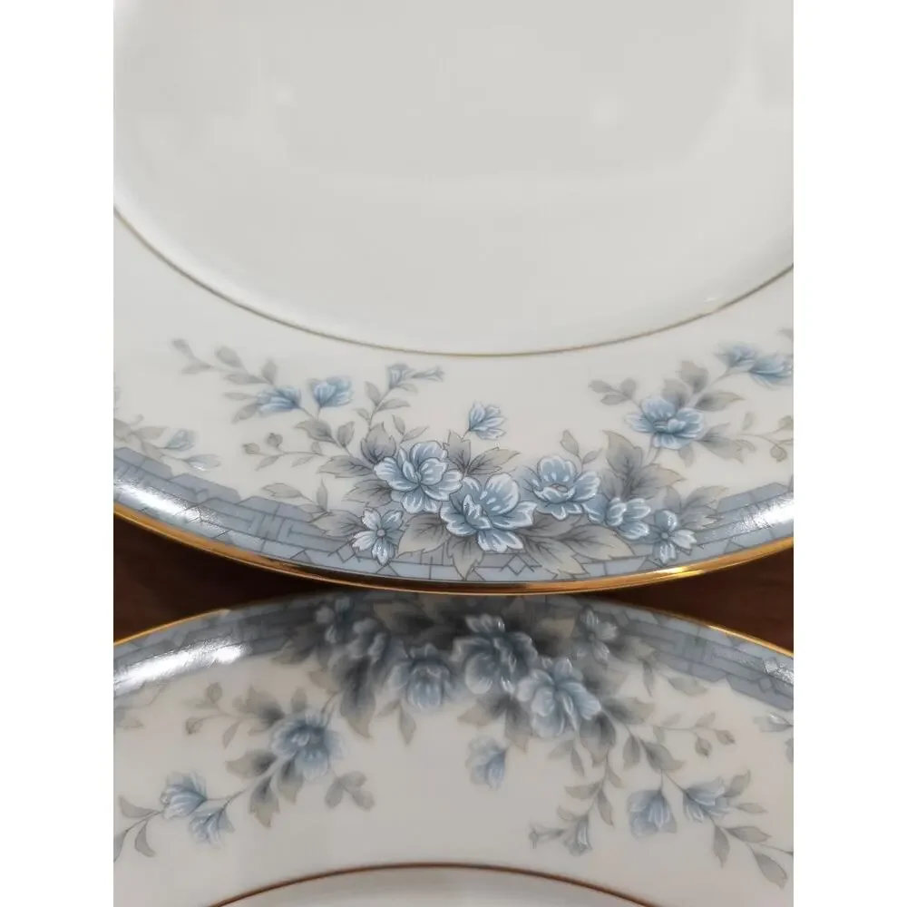 Set of 4 Noritake Contemporary AVALON PATTERN Dinner Plates